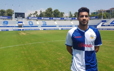 Néstor Querol ja ha trepitjat la Nova Creu Alta vestint d'arlequinat | CES